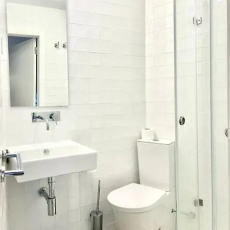 Apartment Rs1e Cozy, New Ac! Quiet & Central, Perfect Stay! Lissabon